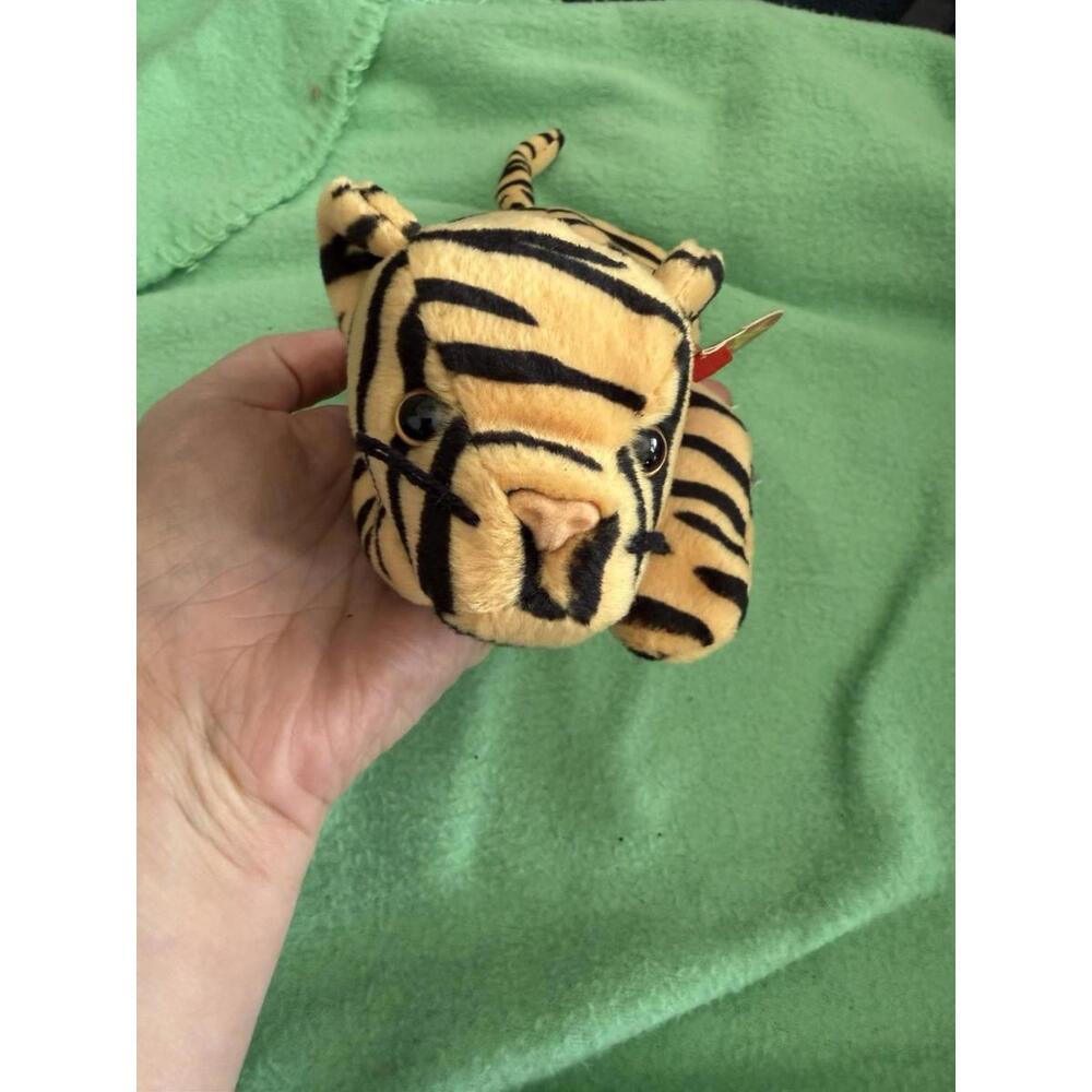 TY Beanie Baby STRIPES THE TIGER Beanbag Plush Stuffed Toy